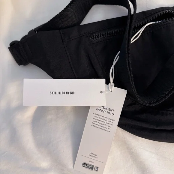 Urban Outfitters Crescent Fanny Pack - Picture 4 of 4